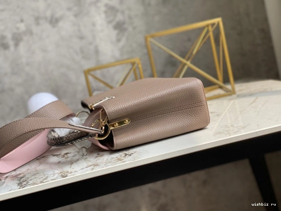 WIS VUITTON CAPUCINES BB LOUIS 0916